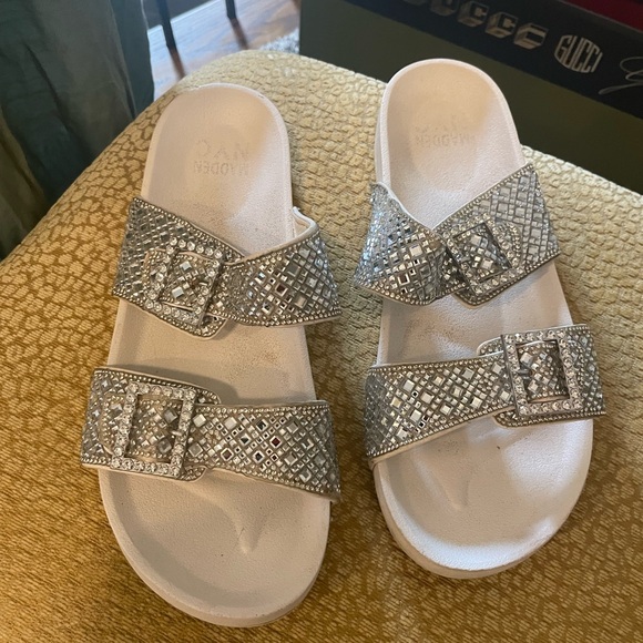 Steve Madden Woman’s Blinged out Slides in good condition SZ 9 - Picture 1 of 5